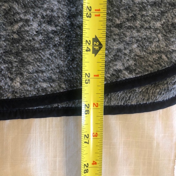 abercrombie & fitch ASYMMETRICAL SNAP-UP FLEECE - Picture 11 of 11